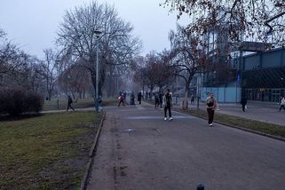 Povalování na lavičkách v Sherwoodu je konec. Staré zmizely, nové už to neumožní