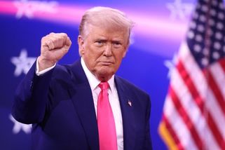 Bílý dům a Trump jsou opět pro smích. Stačil jeden příspěvek na sociální sítě - Médium.cz