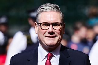 Starmer svolává schůzi 30 zemí kvůli Hormuzskému p...