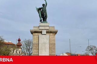 Brněnští liberálové se chtějí zbavit pomníku rudoarmějce na Moraváku, sbírají podpisy