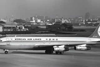 Zázrak za polárním kruhem: Piloti přistáli s neovladatelným Boeingem 707 a zachránili 107 lidí - Médium.cz