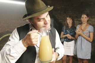 Kultura vína jako normalizovaný alkoholismus. Cena, kterou platí vinaři i jejich rodiny - Médium.cz