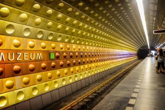 railtarget.cz/osobni-doprava/buzerace-platicich-cestujicich-sopti-zena-revizor-pry-ohybal-cas-nepomohl-ani-vypis-11986.html