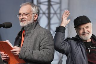 Slavní na Letné: Nenápadná Eva Pavlová, rázný Ivan Trojan a emotivní Zdeněk Svěrák!