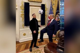 Trump zveřejnil AI video, kde s Ronaldem hraje fotbal v Oválné pracovně. Běhá tam jak mladík - Novinky