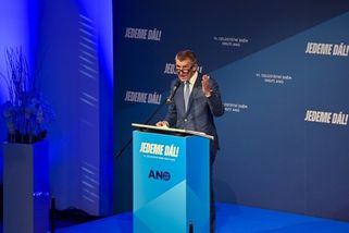 Babiš nepodporuje zřízení americké základny v ČR, byl by pro referendum