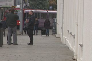 Zloděj onanoval nad spící ženou. Původně se do hostelu v Bratislavě vloupal pro cennosti