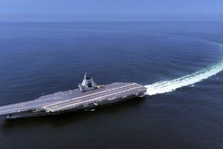 Čína se chlubí novou letadlovou lodí. Oproti těm americkým má několik nevýhod - Seznam Zprávy