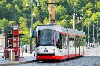 Kauza vykázaných Ukrajinců nekončí, odvolal se řidič tramvaje i státní zástupce - Seznam Zprávy
