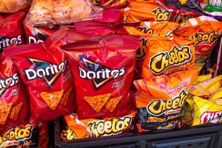 Student v USA skončil v poutech. Nesl sáček chipsů a bezpečnostní systém to vyhodnotil jako pistoli - Novinky