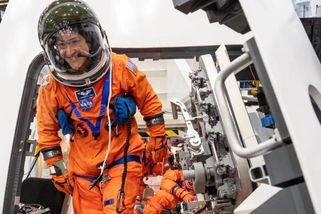 Orion uvnitř poskytuje jen 9 m3 pro čtyři astronauty