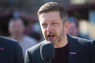 „Snad se proberou.“ Rakušan po útoku na zbrojovku...