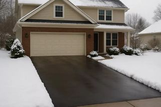 Zahoďte lopatu a sůl. Chytrá příjezdová cesta vám ušetří zimní dřinu i peníze za topení