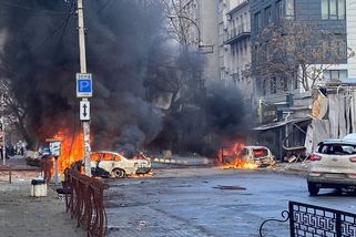 Ukrajinci kvůli mohutnému ostřelování utíkají z Chersonu - Novinky