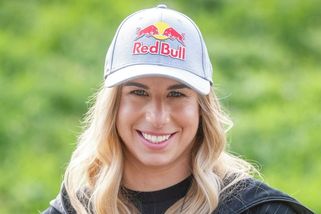 Parádní cirkus! Vymóděná Ledecká vyrazila za zábavou - Sport.cz