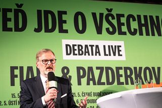 „Vy jste sliboval a nic jste nesplnil,“ slyšel Fiala v Liberci. Debatu s premiérem ovládla válečná témata - Novinky