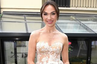 Porod dvojčat je za rohem: Těhotenské bříško muzikálová hvězda ukázala jen v podprsence a legínách