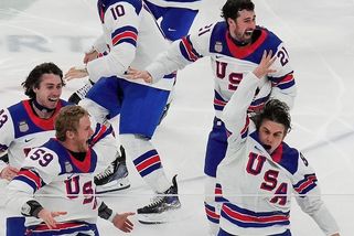 Z Ruska zní: Byl to poslední zápas Kanady s USA. Trump skóroval a mlátil soupeře - Sport.cz