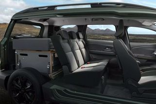 Dacia poprvé útočí na kombi segment a cílí přímo na Octavii. Tajemný model C-Neo už dostává tvary