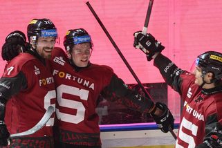 Sparta vstoupí do Spengler Cupu, vyzve obhájce trofeje - Sport.cz
