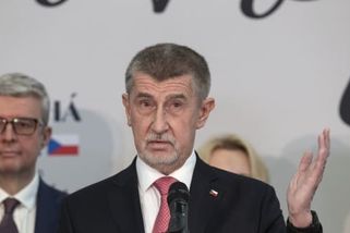 Sázkaři se vztekají na Babiše, chtějí vrátit peníze. Z čeho teď nakrmím děti, zuří volička