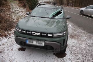 Uvolněný led z nákladních vozidel ohrožuje řidiče | hasici.cz