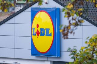 Německý supermarket zakázal vstup studentům. Zákazníci si na ně stěžovali - Novinky