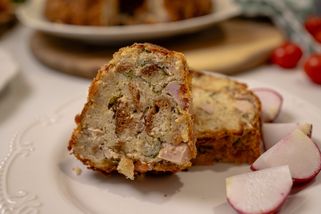 Velikonoční nádivka voní po upečení kořením a uzeným masem | Toprecepty