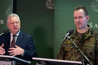 Rusko je agresor, trvá si na svém Zůna. Řehka je složitá osobnost, zastal se ministr Černochové