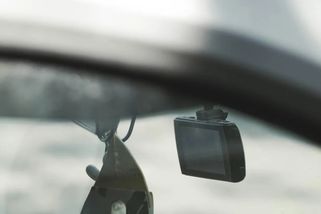 Část evropských zemí pokutuje za kamery v autě, problémem mohou být i aplikace