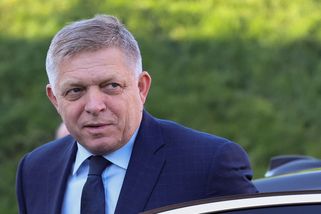 „Strašný kolaborantský tchoř.“ Opozice nenechala na Ficovi nit suchou - Novinky