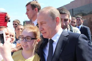 Rusko požírá samo sebe. Připomíná to rozpad SSSR, tvrdí experti