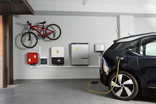 Roční cena provozu elektromobilu vs. spalovák - Portál řidiče