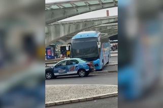 Řidič si odskočil na sváču a nezatáhl ručku. Autobus mezitím udělal z nádraží bitevní pole | Vrtáci při práci