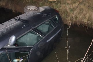 Opilá řidička skončila v Olomouci s autem v potoce - Novinky