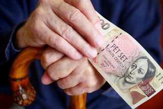 Za vychované dítě bude od ledna pětistovka k důchodu navíc - Novinky