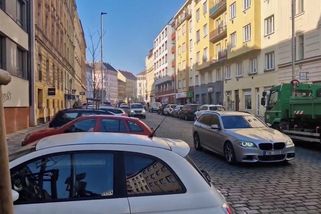 Nemůžeme spát. Obyvatele pražské ulice V Horkách trápí hluk aut - Novinky