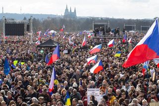 Milan Čech: Milion chvilek popírání reality. Ohleduplná „demokracie 1.0“ už nefunguje