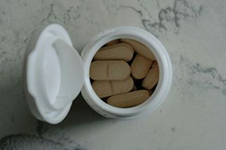 Detox jako past: Miliardový byznys s očistou, kterou tělo nepotřebuje - Médium.cz