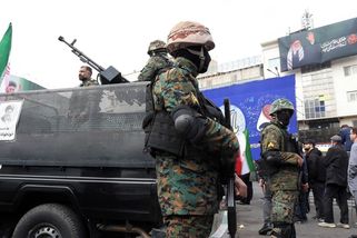 Vyjdete do ulic a my udeříme, vyhrožují revoluční gardy Íráncům - Novinky