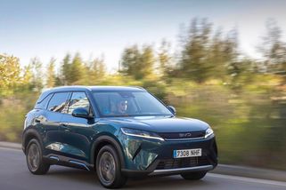 Auto skoro za polovinu. Čínská automobilka agresivně zlevnila, potřebuje zvýšit prodeje