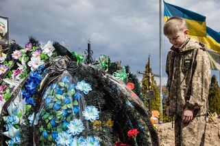 Ukrajina se mění v zemi vdov a sirotků. Porodnost se prakticky zhroutila - Seznam Zprávy