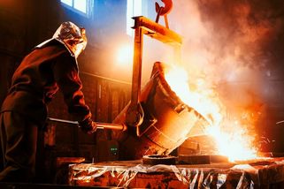 České firmy se zadlužují stále víc v eurech. A častěji obcházejí banky - Seznam Zprávy