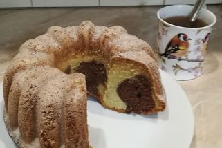 Mladí neodmítají mít děti. Odmítají trest za péči - Médium.cz