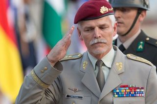 Jak to bylo s Petrem Pavlem? Mezi červenými barety byl elitou, říká historik - Seznam Zprávy