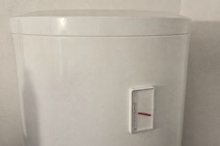 Správně nastavený bojler má v Česku jen málo domácností. Za ohřev lidé bězně platí i dvakrát víc, než je nutné
