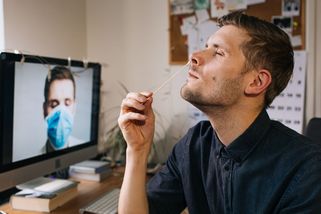 Pohodlné a kontroverzní. V Česku začne nový způsob testování - Seznam Zprávy