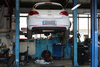 Cebia: Autorizované autoservisy odvádí horší práci než ty neautorizované