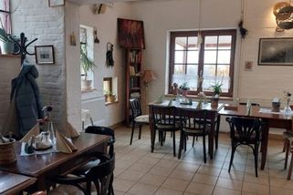 prahain.cz/celebrity/pametnik-co-se-vypilo-na-farme-bolka-polivky-bych-nepreplaval-25577.html