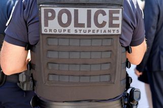 Francií otřásl případ brutálního znásilnění mladé ženy, bojuje o život. V nemocnici se hroutil personál